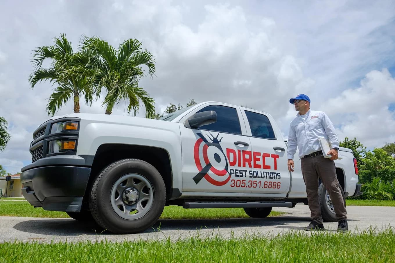 Direct Pest Solutions professional pest control team in Miami - Licensed exterminators providing expert pest control and extermination services for Miami-Dade County homes and businesses